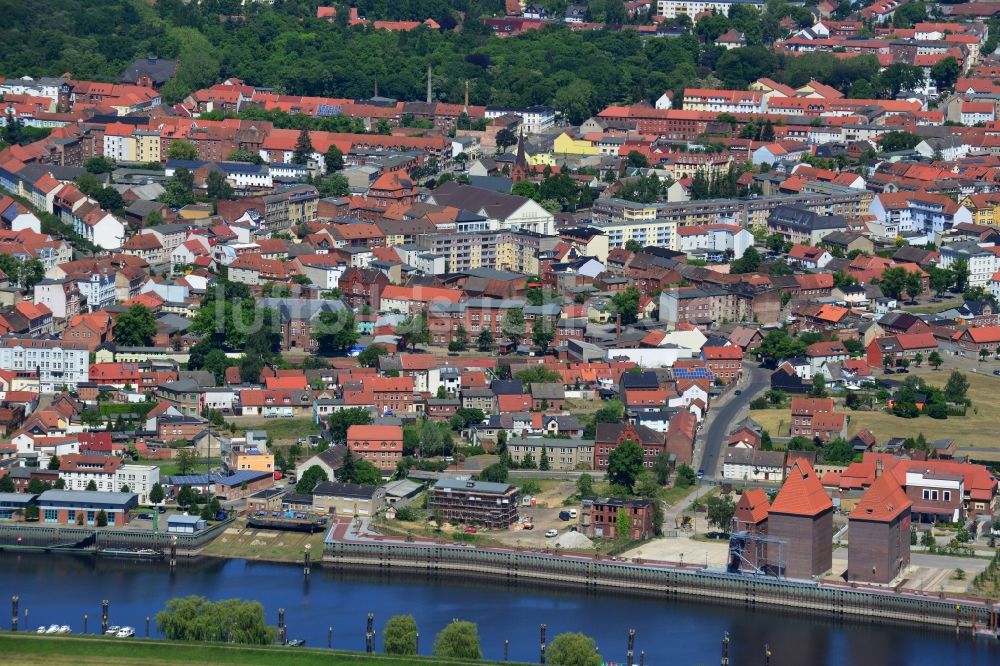 Wittenberge von oben - Stadtansicht vom Innenstadtbereich am Fluss Stepenitz in Wittenberge im Bundesland Brandenburg