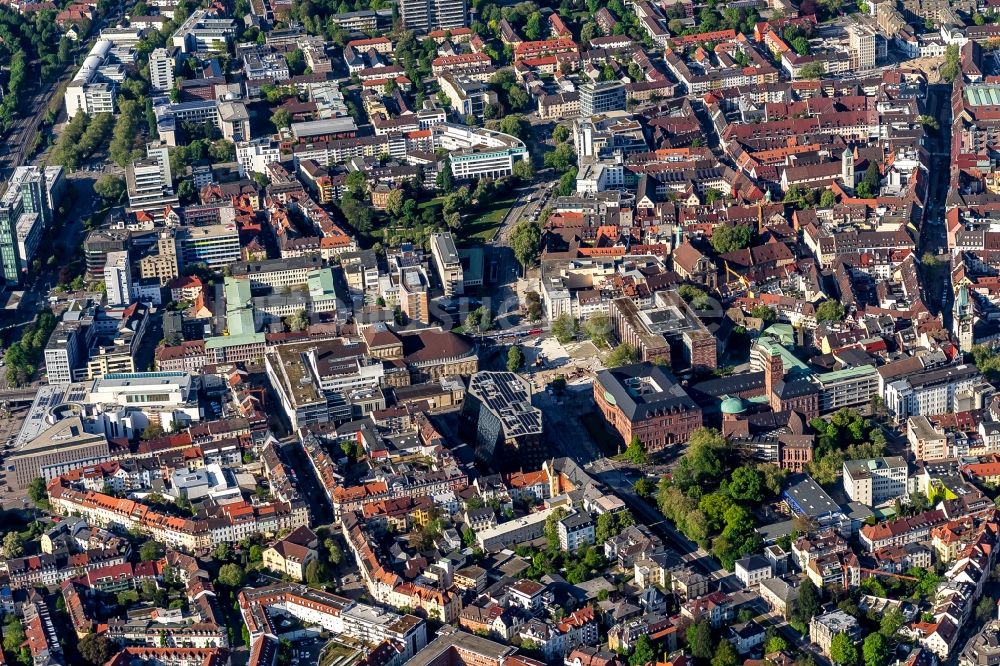 Freiburg im Breisgau von oben - Stadtansicht vom Innenstadtbereich in Freiburg im Breisgau im Bundesland Baden-Württemberg