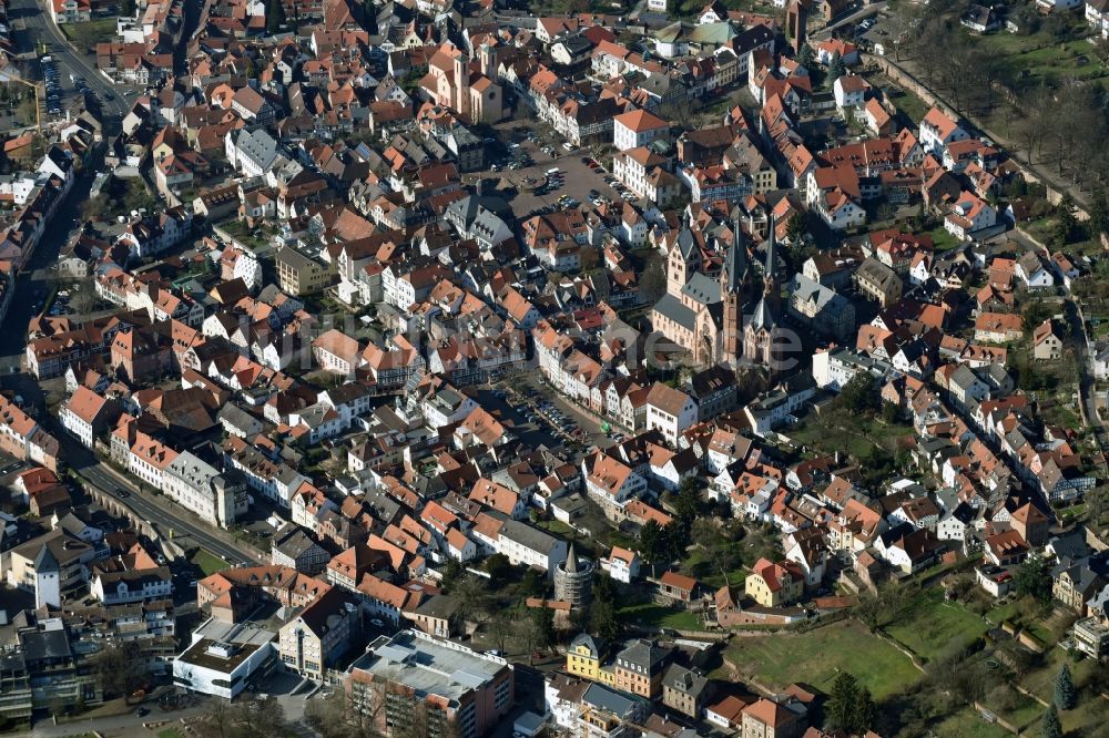 Gelnhausen von oben - Stadtansicht vom Innenstadtbereich in Gelnhausen im Bundesland Hessen