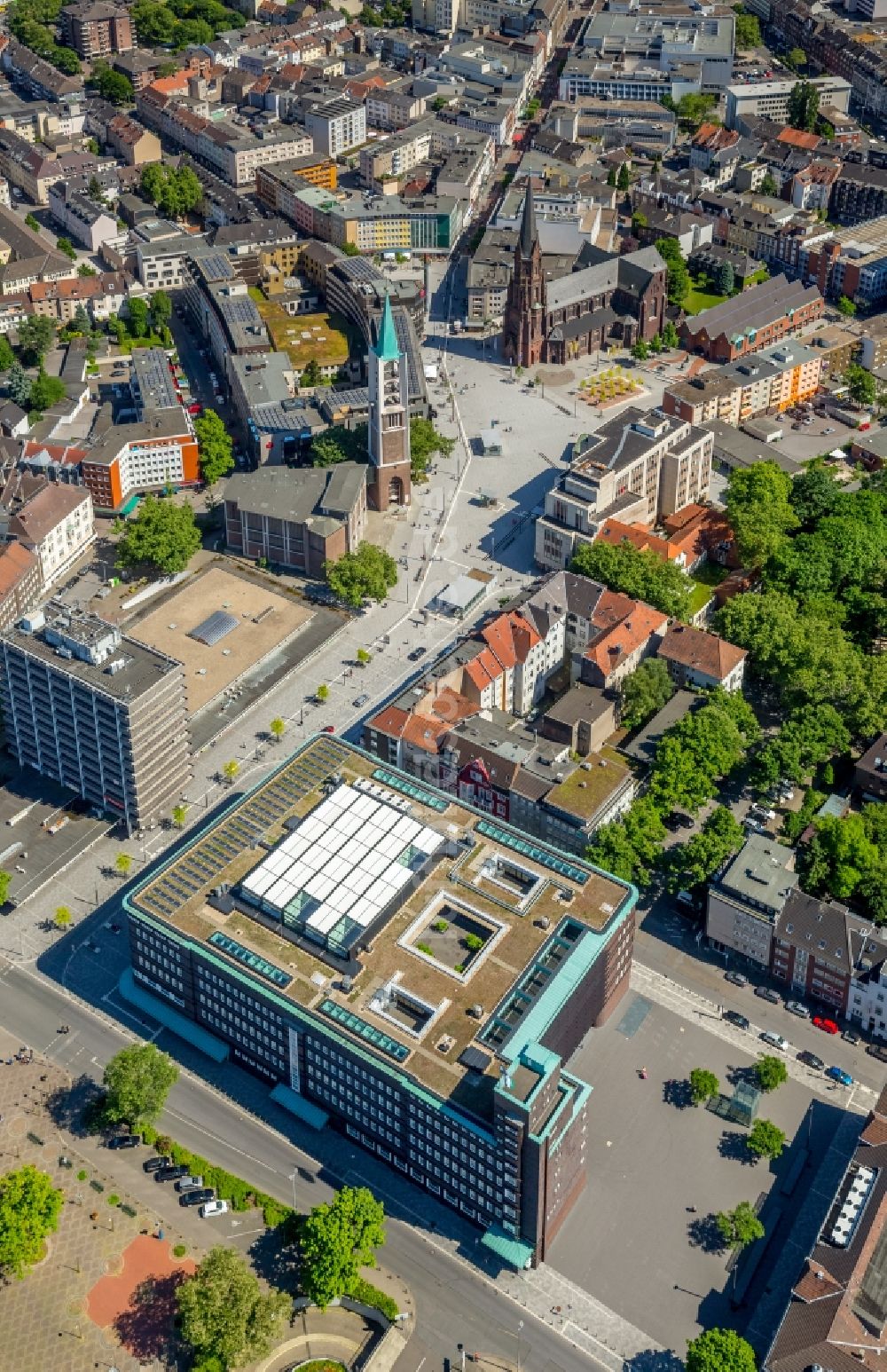 Gelsenkirchen von oben - Stadtansicht vom Innenstadtbereich in Gelsenkirchen im Bundesland Nordrhein-Westfalen - NRW, Deutschland