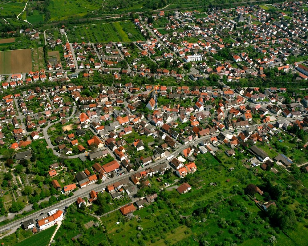 Gingen an der Fils von oben - Stadtansicht vom Innenstadtbereich in Gingen an der Fils im Bundesland Baden-Württemberg, Deutschland