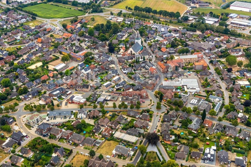 Hamminkeln von oben - Stadtansicht vom Innenstadtbereich in Hamminkeln im Bundesland Nordrhein-Westfalen, Deutschland