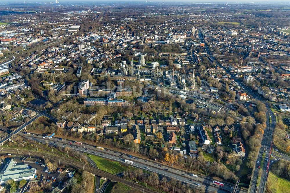 Herne von oben - Stadtansicht vom Innenstadtbereich in Herne im Bundesland Nordrhein-Westfalen, Deutschland