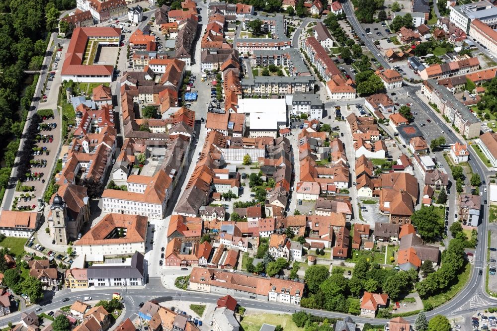 Hildburghausen von oben - Stadtansicht vom Innenstadtbereich in Hildburghausen im Bundesland Thüringen, Deutschland