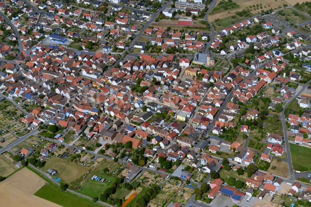 Holzkirchhausen aus der Vogelperspektive: Stadtansicht vom Innenstadtbereich in Holzkirchhausen im Bundesland Bayern, Deutschland