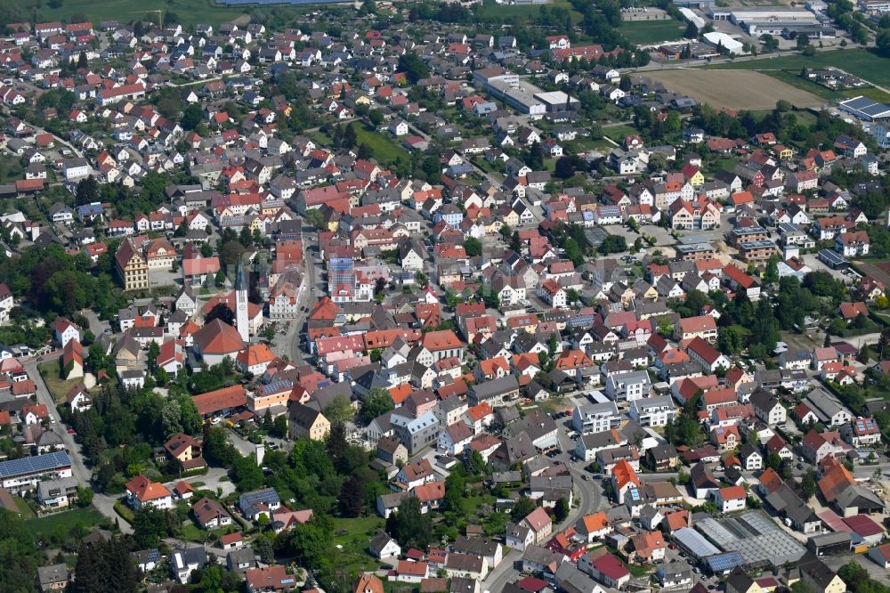 Ichenhausen von oben - Stadtansicht vom Innenstadtbereich in Ichenhausen im Bundesland Bayern, Deutschland