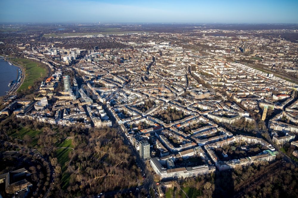 Düsseldorf aus der Vogelperspektive: Stadtansicht vom Innenstadtbereich an der Kaiserstraße - Jägerhofstraße im Ortsteil Pempelfort in Düsseldorf im Bundesland Nordrhein-Westfalen, Deutschland