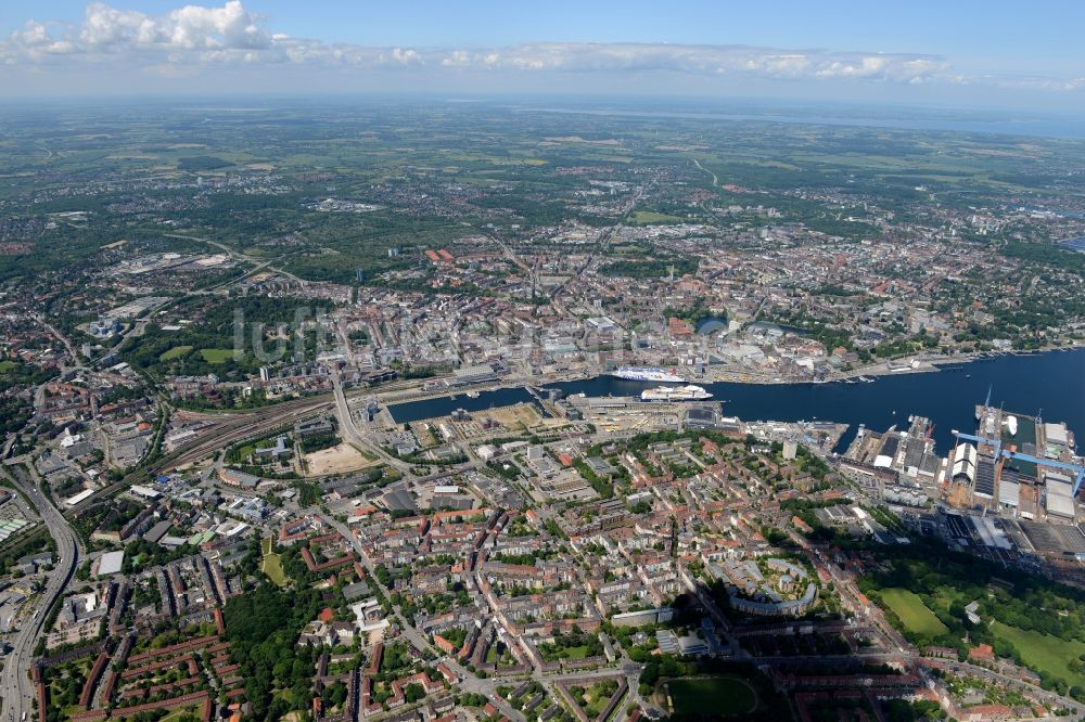 Kiel von oben - Stadtansicht vom Innenstadtbereich in Kiel im Bundesland Schleswig-Holstein