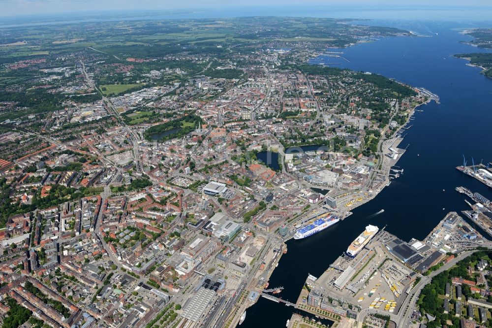 Kiel aus der Vogelperspektive: Stadtansicht vom Innenstadtbereich in Kiel im Bundesland Schleswig-Holstein