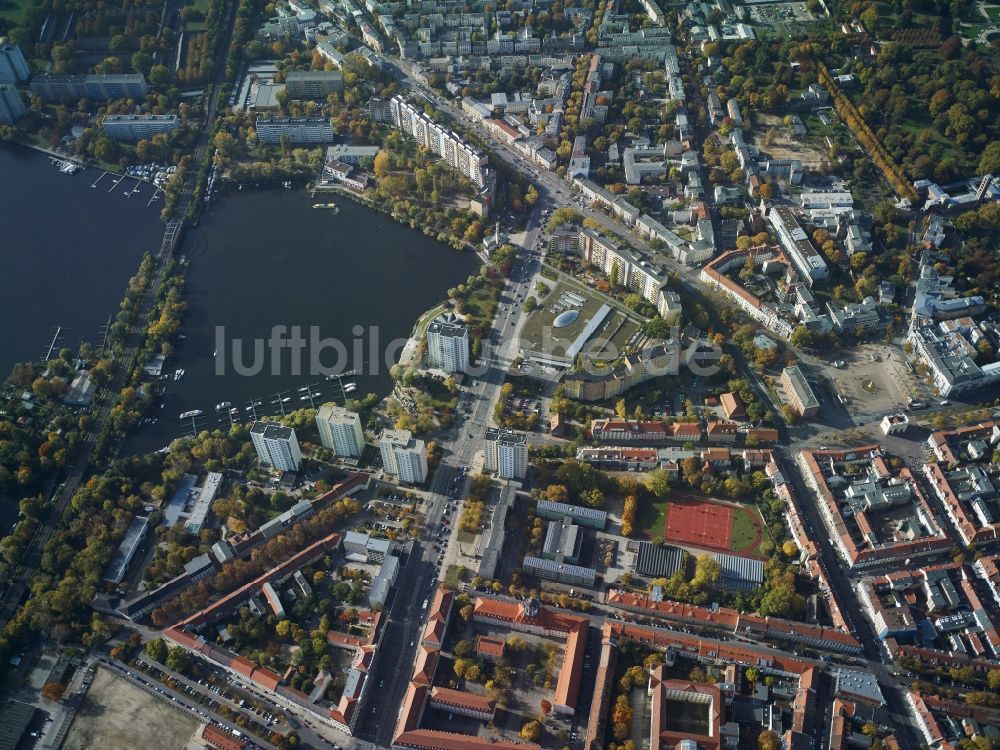 Luftbild Potsdam - Stadtansicht vom Innenstadtbereich an der Kreuzung Dortustraße und Breite Straße in Potsdam im Bundesland Brandenburg