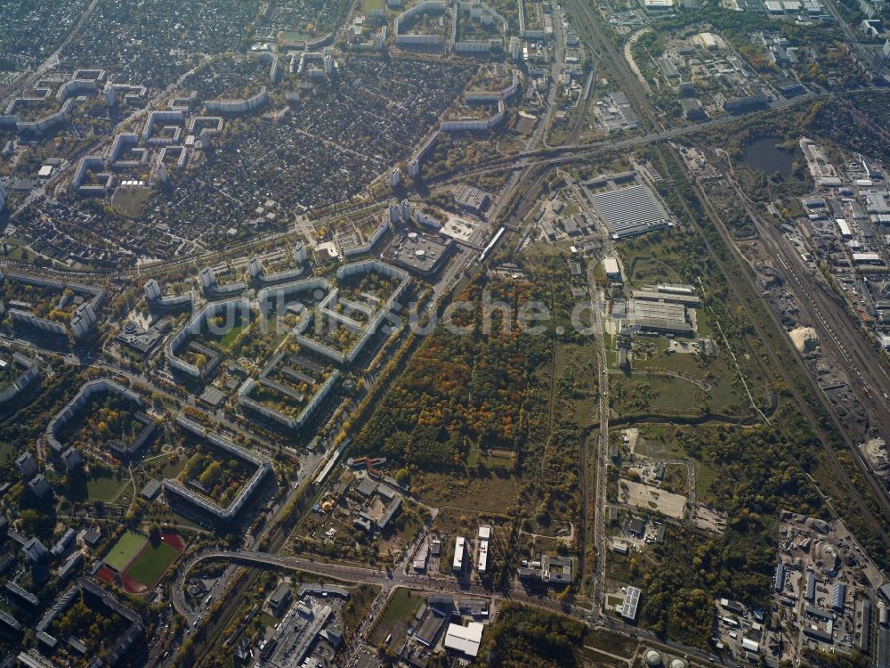 Luftbild Berlin - Stadtansicht vom Innenstadtbereich an der Kreuzung Landsberger Allee und Märkische Allee in Berlin