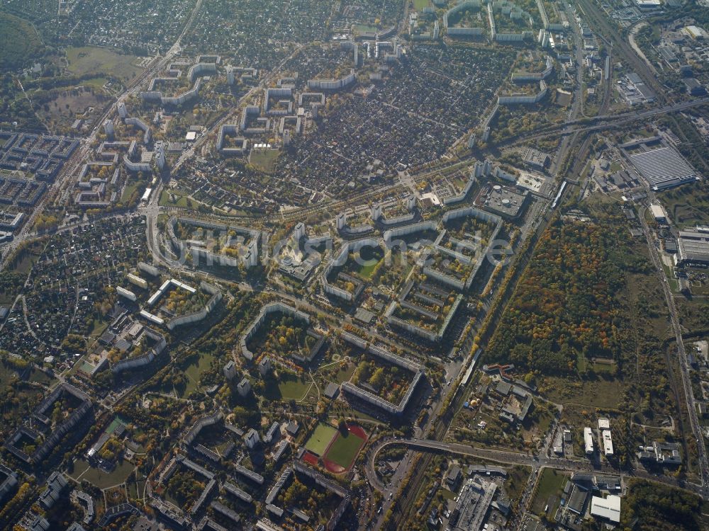 Berlin aus der Vogelperspektive: Stadtansicht vom Innenstadtbereich an der Kreuzung Landsberger Allee und Märkische Allee in Berlin