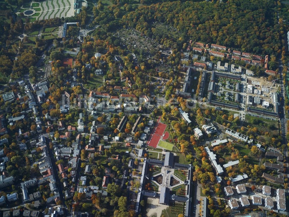 Luftaufnahme Potsdam - Stadtansicht vom Innenstadtbereich an der Kreuzung Voltaireweg und Brentanoweg in Potsdam im Bundesland Brandenburg. Mit im Bild das OSZ I - Technik Potsdam