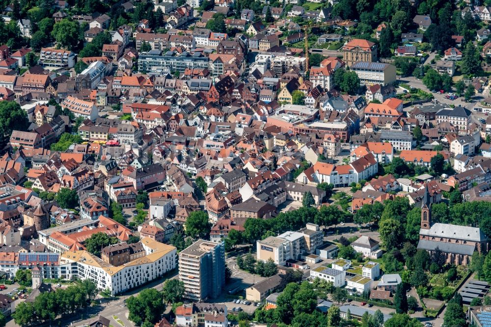 Luftaufnahme Lahr/Schwarzwald - Stadtansicht vom Innenstadtbereich in Lahr/Schwarzwald im Bundesland Baden-Württemberg, Deutschland