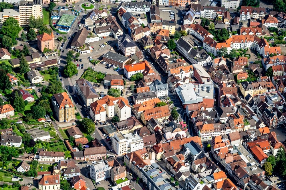 Lahr/Schwarzwald von oben - Stadtansicht vom Innenstadtbereich in Lahr/Schwarzwald im Bundesland Baden-Württemberg, Deutschland