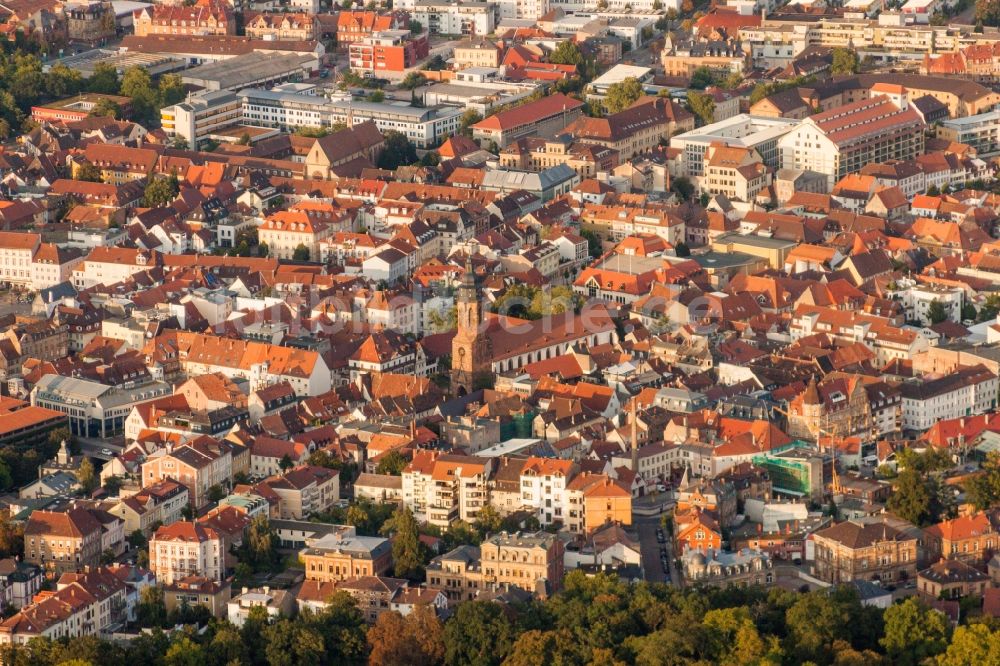 Luftaufnahme Landau in der Pfalz - Stadtansicht vom Innenstadtbereich in Landau in der Pfalz im Bundesland Rheinland-Pfalz, Deutschland