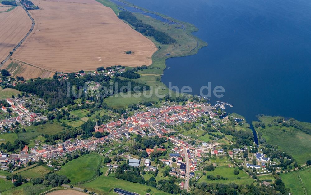 Luftaufnahme Lassan - Stadtansicht vom Innenstadtbereich in Lassan im Bundesland Mecklenburg-Vorpommern, Deutschland