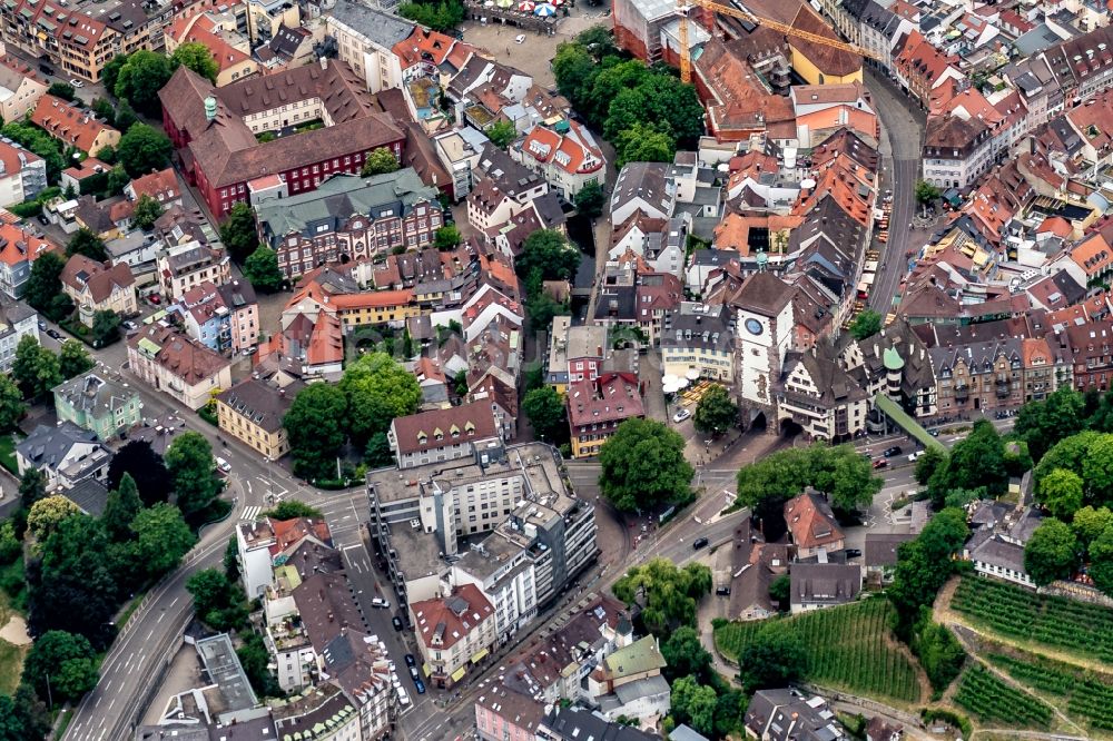 Freiburg im Breisgau aus der Vogelperspektive: Stadtansicht vom Innenstadtbereich mit Martinstor in Freiburg im Breisgau im Bundesland Baden-Württemberg, Deutschland