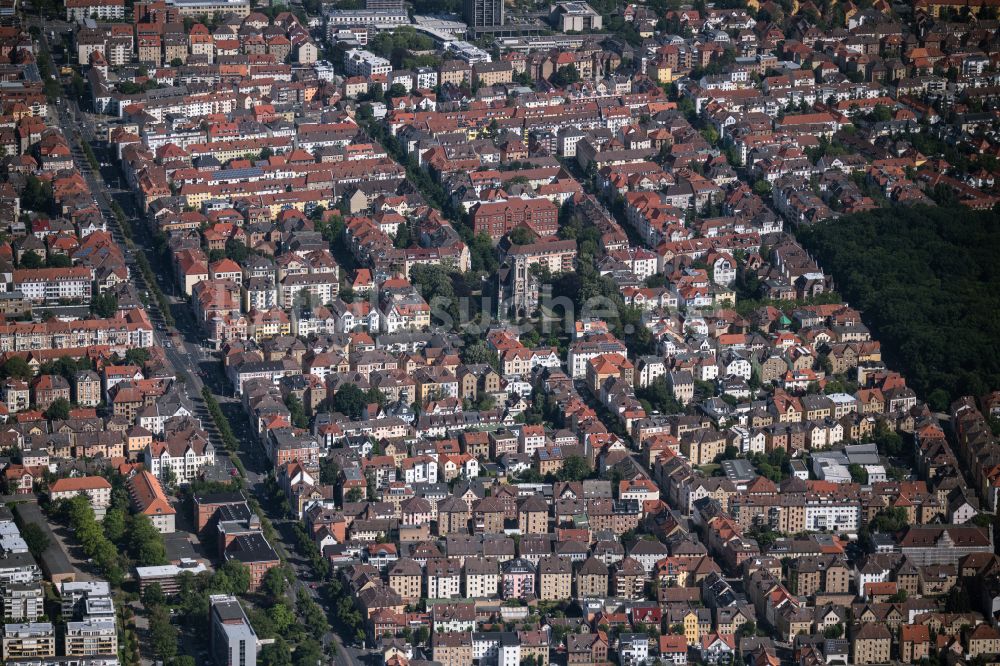 Luftaufnahme Braunschweig - Stadtansicht vom Innenstadtbereich mit Mehrfamilienhaussiedlung in Braunschweig im Bundesland Niedersachsen, Deutschland