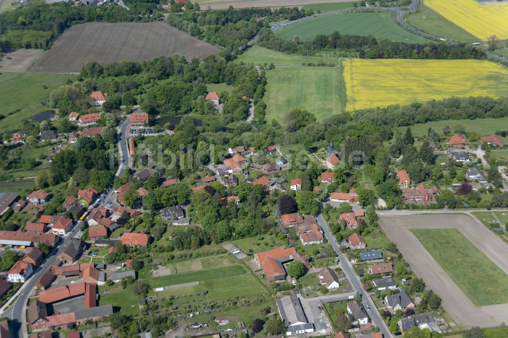 Meinersen von oben - Stadtansicht vom Innenstadtbereich in Meinersen im Bundesland Niedersachsen, Deutschland