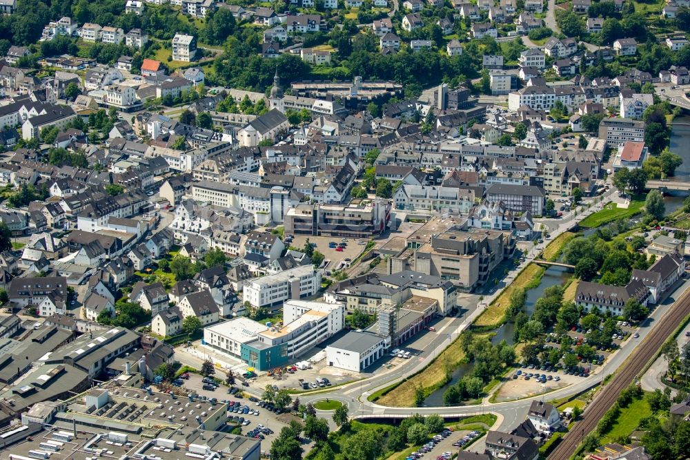 Luftaufnahme Meschede - Stadtansicht vom Innenstadtbereich in Meschede im Bundesland Nordrhein-Westfalen