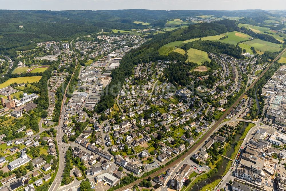 Meschede aus der Vogelperspektive: Stadtansicht vom Innenstadtbereich in Meschede im Bundesland Nordrhein-Westfalen, Deutschland