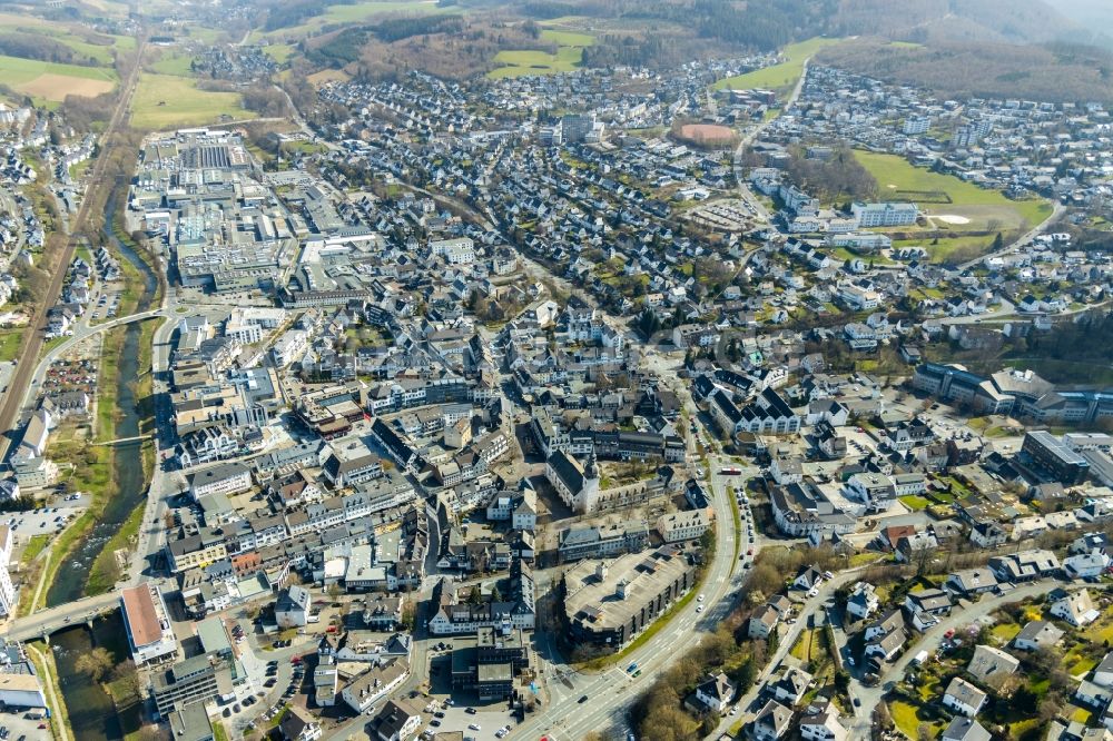 Luftbild Meschede - Stadtansicht vom Innenstadtbereich in Meschede im Bundesland Nordrhein-Westfalen, Deutschland