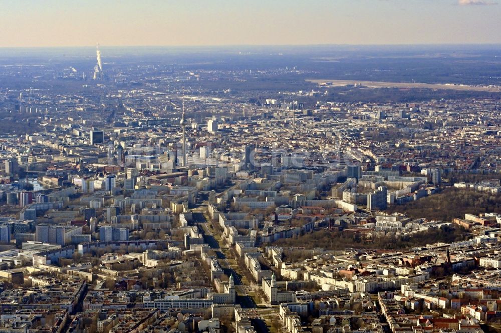 Berlin aus der Vogelperspektive: Stadtansicht vom Innenstadtbereich Mitte in Berlin, Deutschland