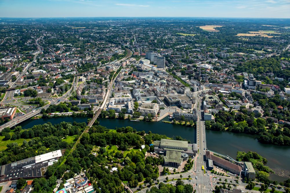 Mülheim an der Ruhr aus der Vogelperspektive: Stadtansicht vom Innenstadtbereich in Mülheim an der Ruhr im Bundesland Nordrhein-Westfalen, Deutschland