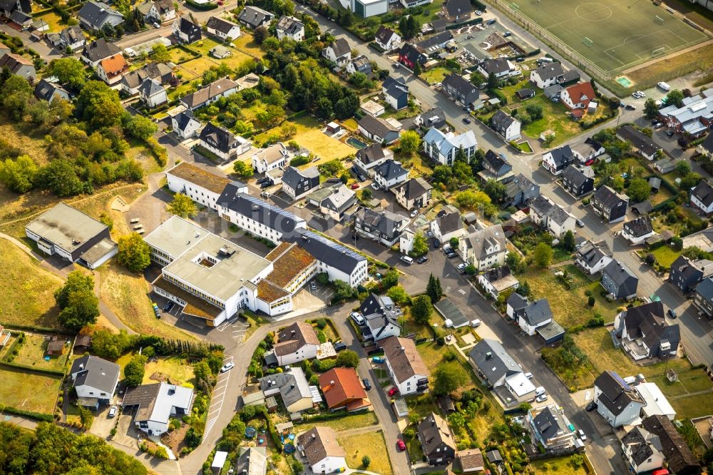 Neunkirchen von oben - Stadtansicht vom Innenstadtbereich in Neunkirchen im Bundesland Nordrhein-Westfalen, Deutschland