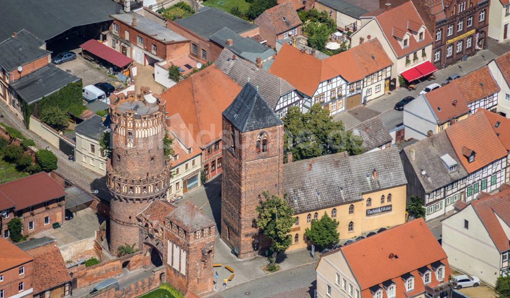 Luftbild Tangermünde - Stadtansicht vom Innenstadtbereich Neustädter Tor in Tangermünde im Bundesland Sachsen-Anhalt, Deutschland