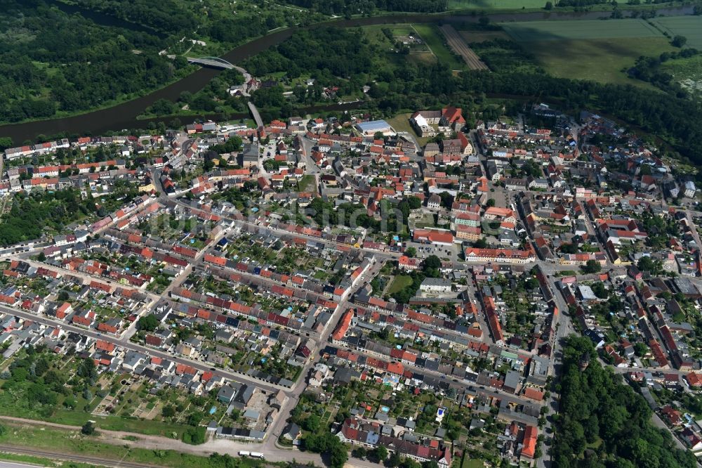 Nienburg (Saale) von oben - Stadtansicht vom Innenstadtbereich in Nienburg (Saale) im Bundesland Sachsen-Anhalt