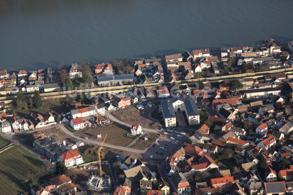 Luftaufnahme Nierstein - Stadtansicht vom Innenstadtbereich in Nierstein im Bundesland Rheinland-Pfalz