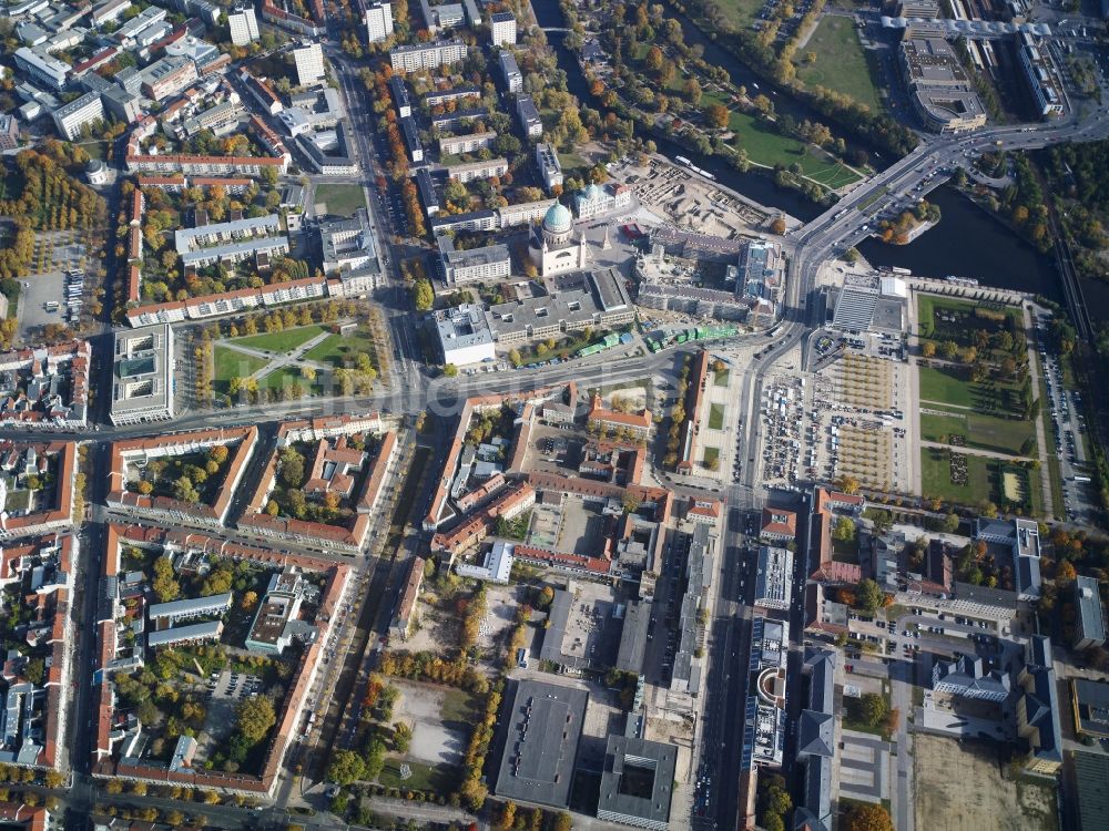 Potsdam von oben - Stadtansicht vom Innenstadtbereich der Nördlichen Innenstadt mit der Kreuzung Friedrich-Ebert-Straße und Am Kanal in Potsdam im Bundesland Brandenburg