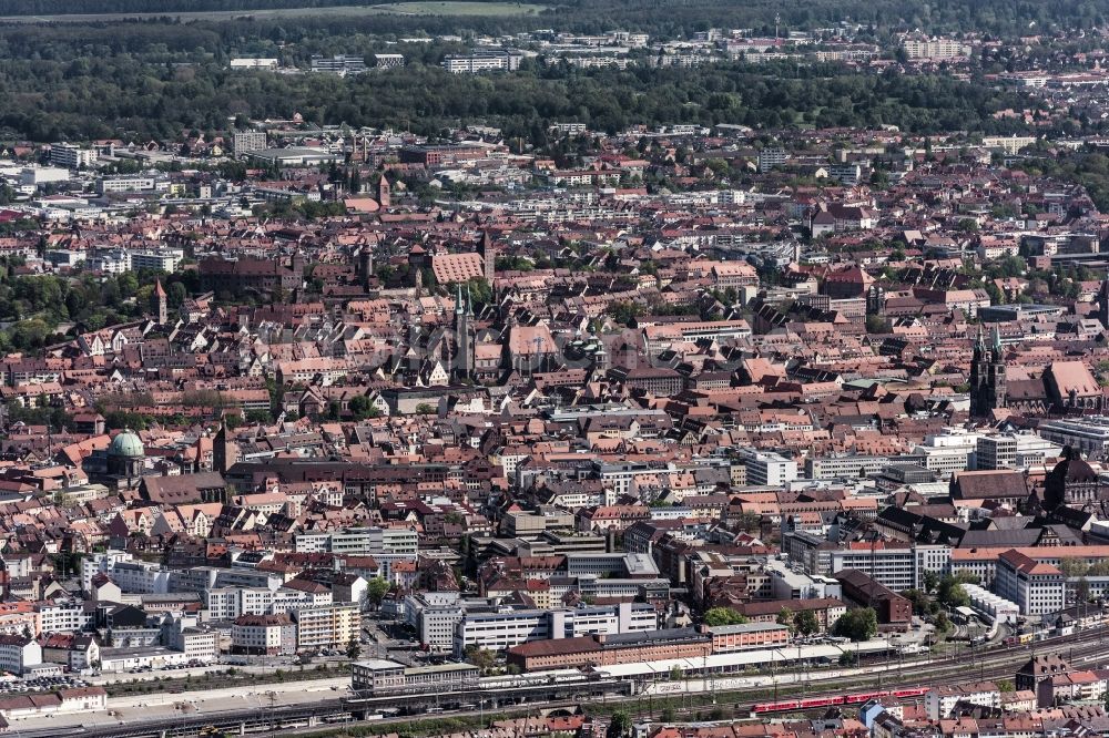 Luftaufnahme Nürnberg - Stadtansicht vom Innenstadtbereich in Nürnberg im Bundesland Bayern, Deutschland