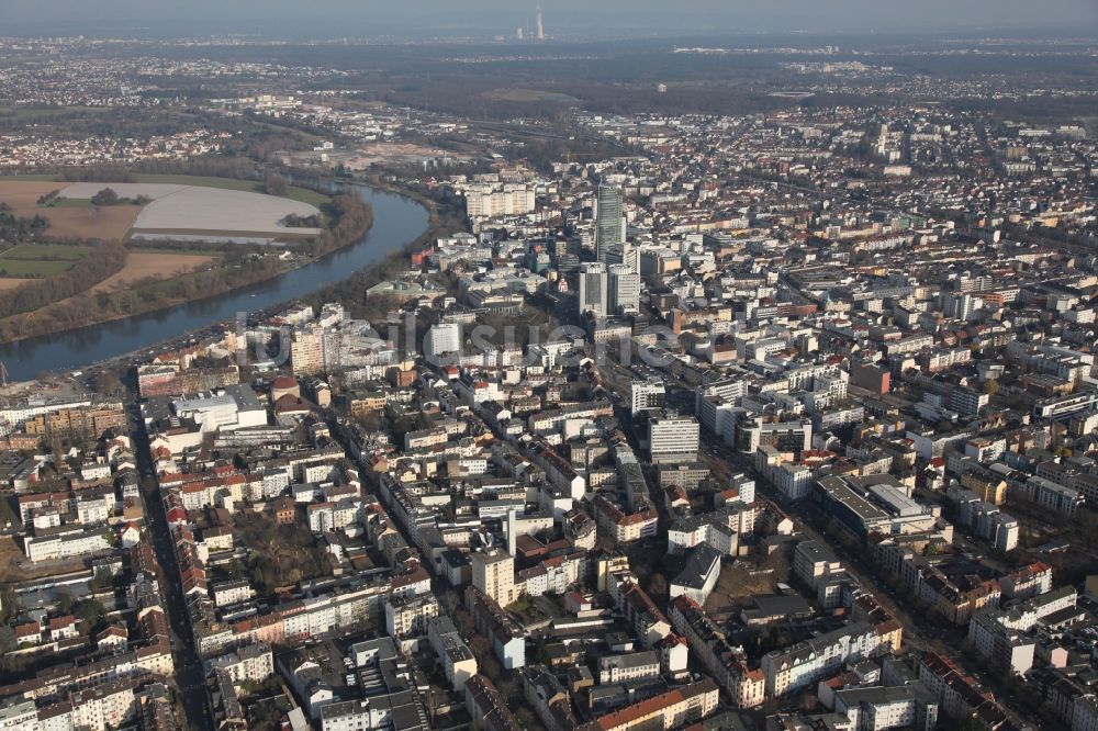 Luftaufnahme Offenbach am Main - Stadtansicht vom Innenstadtbereich in Offenbach am Main im Bundesland Hessen