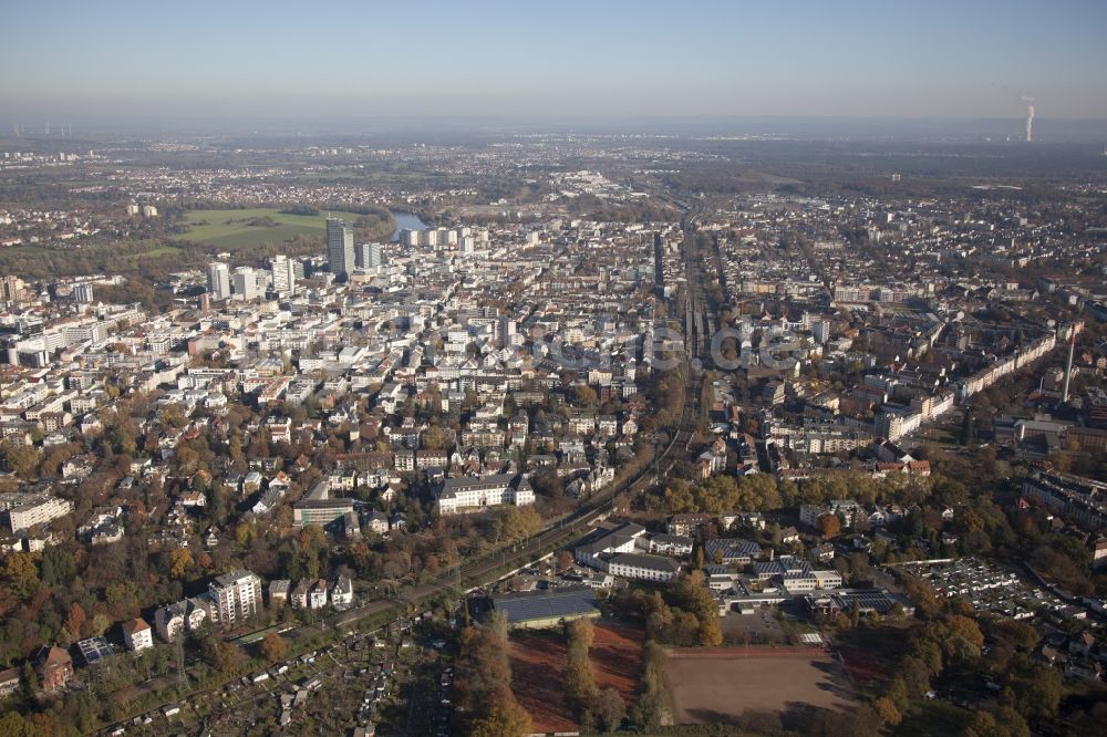 Offenbach am Main aus der Vogelperspektive: Stadtansicht vom Innenstadtbereich in Offenbach am Main im Bundesland Hessen