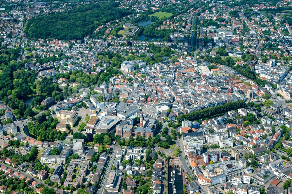 Oldenburg von oben - Stadtansicht vom Innenstadtbereich Oldenburg in Oldenburg im Bundesland Niedersachsen, Deutschland