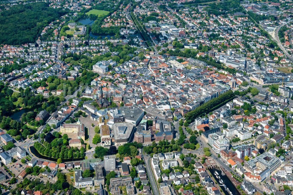 Oldenburg aus der Vogelperspektive: Stadtansicht vom Innenstadtbereich Oldenburg in Oldenburg im Bundesland Niedersachsen, Deutschland