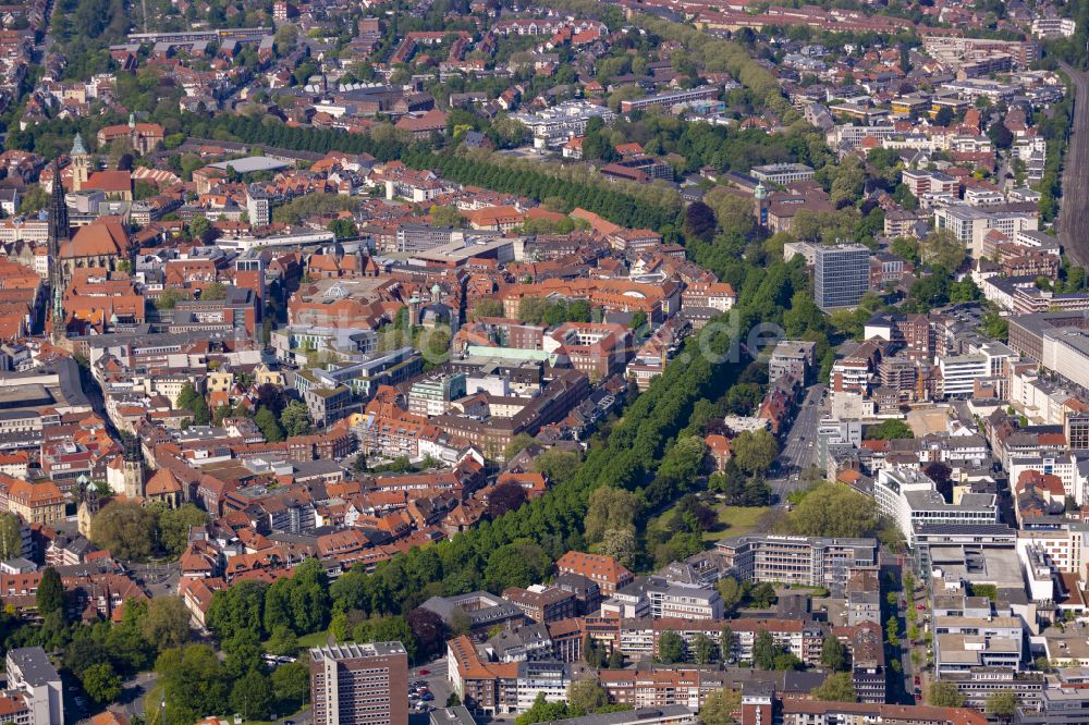 Münster aus der Vogelperspektive: Stadtansicht vom Innenstadtbereich im Ortsteil Altstadt in Münster im Bundesland Nordrhein-Westfalen, Deutschland