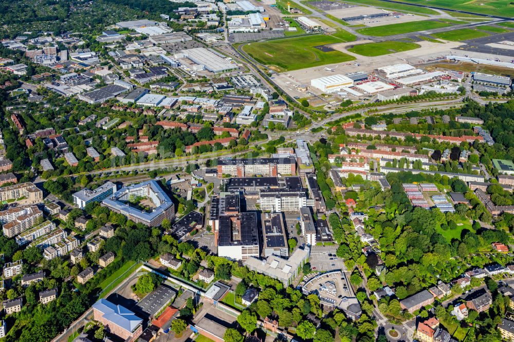 Luftaufnahme Hamburg - Stadtansicht vom Innenstadtbereich im Ortsteil Fuhlsbüttel in Hamburg, Deutschland