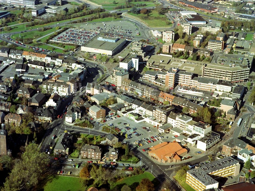 Kamp-Lintfort von oben - Stadtansicht vom Innenstadtbereich im Ortsteil Niersenbruch in Kamp-Lintfort im Bundesland Nordrhein-Westfalen