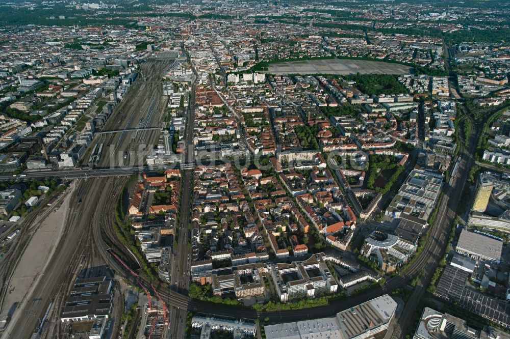 München aus der Vogelperspektive: Stadtansicht vom Innenstadtbereich im Ortsteil Schwanthalerhöhe in München im Bundesland Bayern, Deutschland