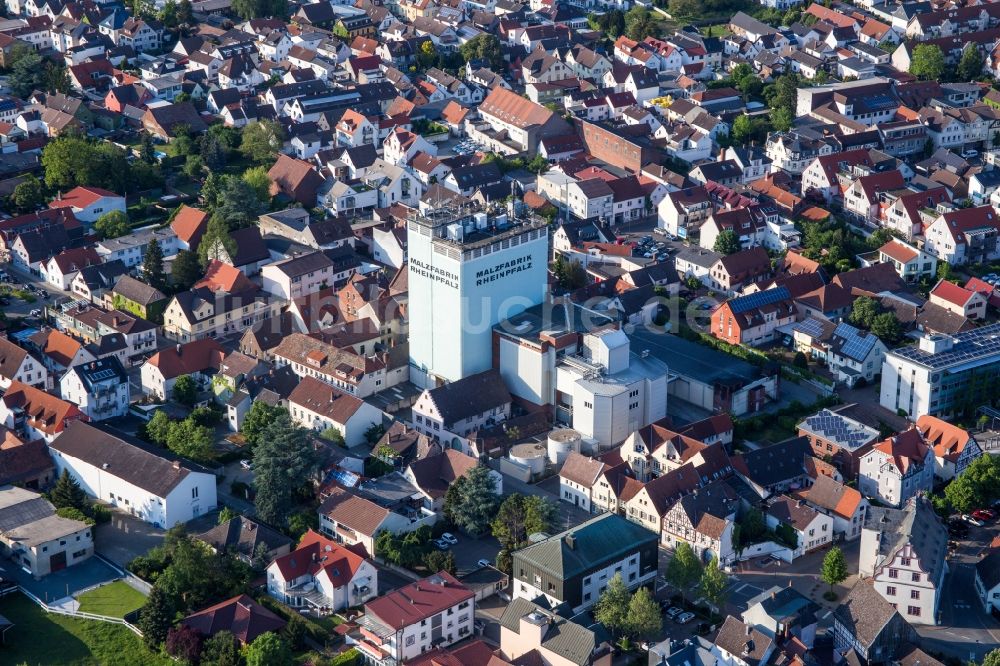 Pfungstadt aus der Vogelperspektive: Stadtansicht vom Innenstadtbereich in Pfungstadt im Bundesland Hessen, Deutschland