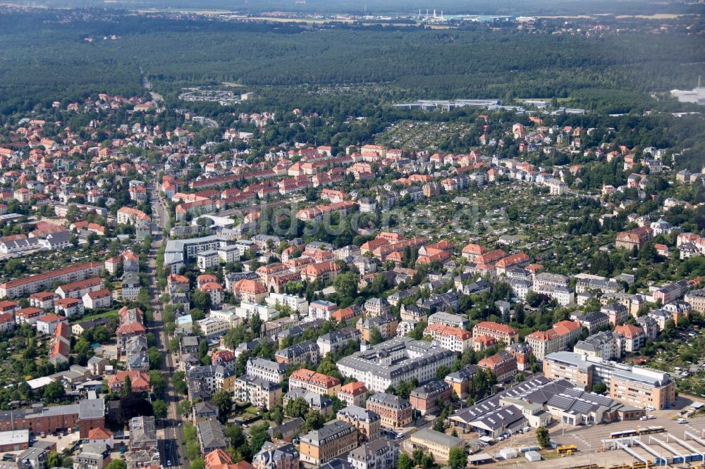 Dresden von oben - Stadtansicht vom Innenstadtbereich Pieschen in Dresden im Bundesland Sachsen, Deutschland