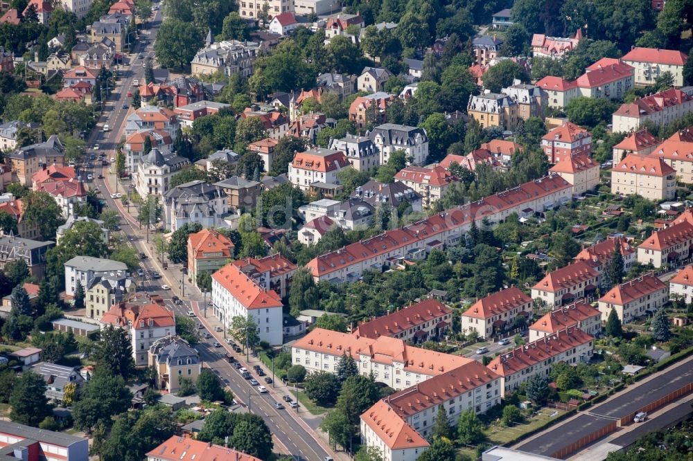 Dresden von oben - Stadtansicht vom Innenstadtbereich Pieschen in Dresden im Bundesland Sachsen, Deutschland