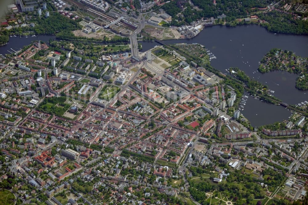 Potsdam aus der Vogelperspektive: Stadtansicht vom Innenstadtbereich in Potsdam im Bundesland Brandenburg, Deutschland