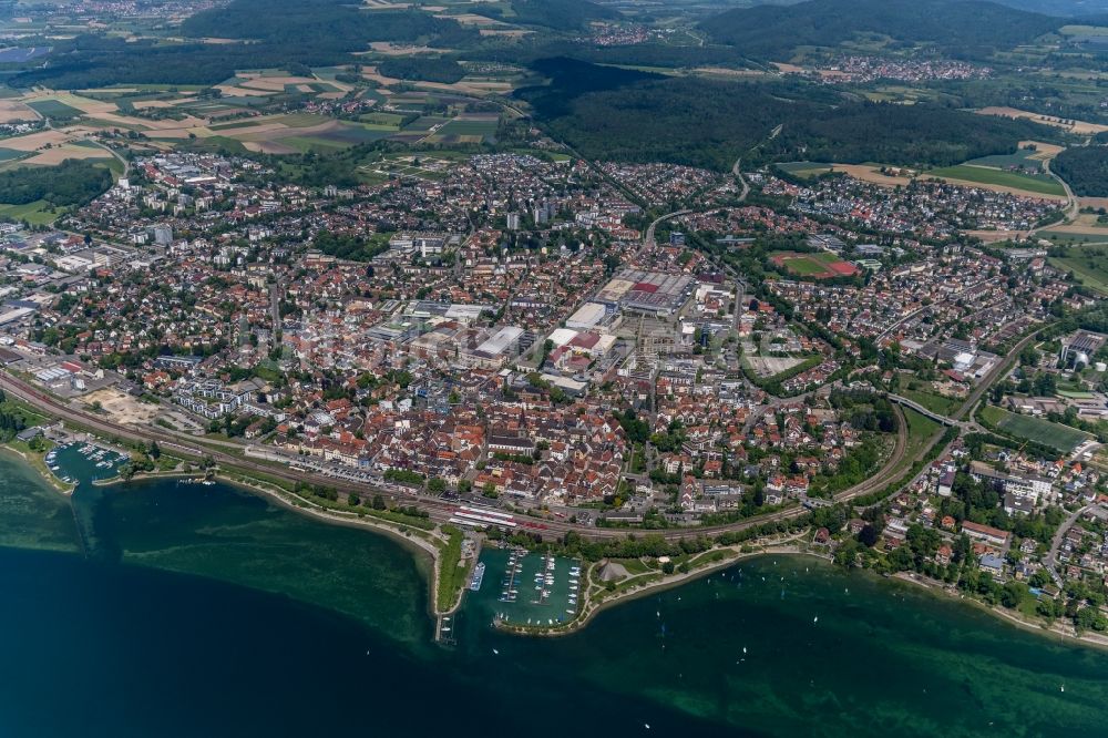 Radolfzell am Bodensee von oben - Stadtansicht vom Innenstadtbereich in Radolfzell am Bodensee im Bundesland Baden-Württemberg, Deutschland