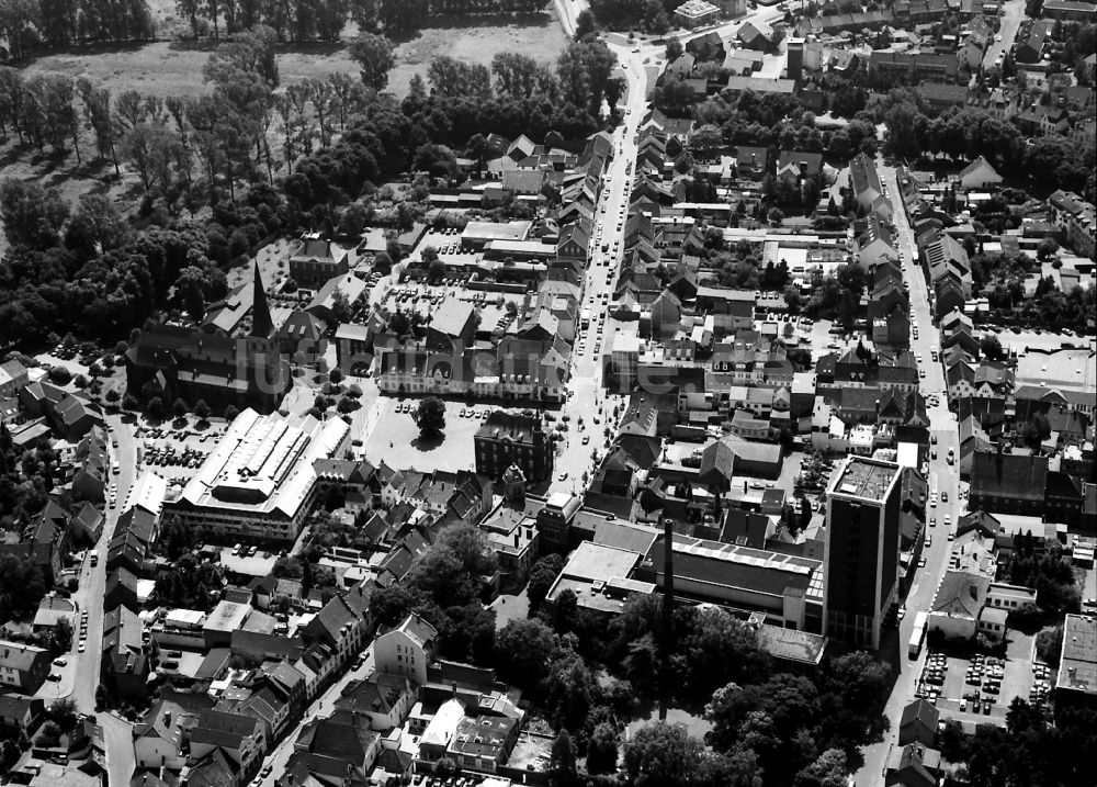 Luftaufnahme Rheinberg - Stadtansicht vom Innenstadtbereich in Rheinberg im Bundesland Nordrhein-Westfalen, Deutschland