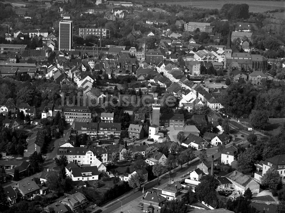 Luftaufnahme Rheinberg - Stadtansicht vom Innenstadtbereich in Rheinberg im Bundesland Nordrhein-Westfalen, Deutschland